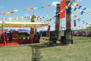 Түмэн бумбаны тахилгад сүсэгтэн олон та бүхнийг урьж байна